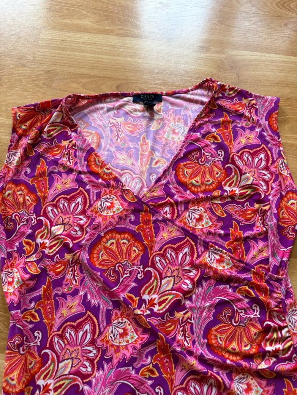 CHAPS women’s pink purple floral stop v neck great design size XL - Picture 7 of 7